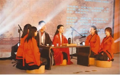 人民华体会网页版海外版：以诗会友